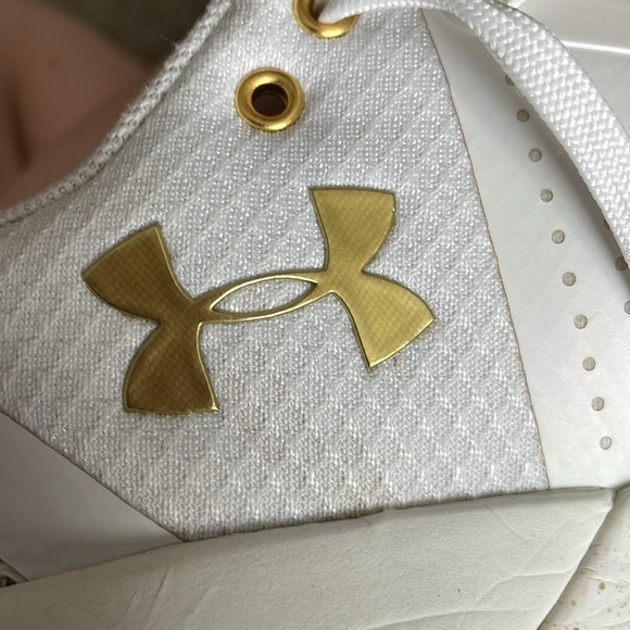 Under Armor Sneakers - Picture 6 of 7